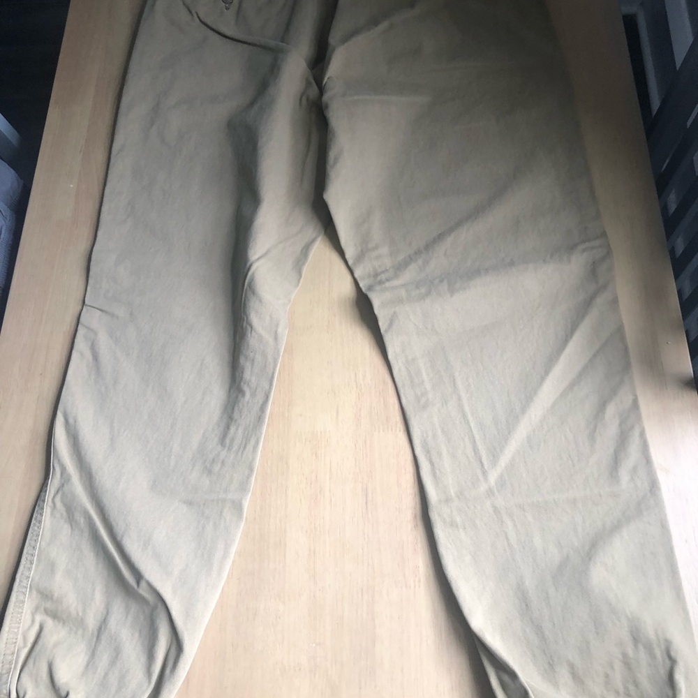 Old Navy Men's Khaki Chinos
